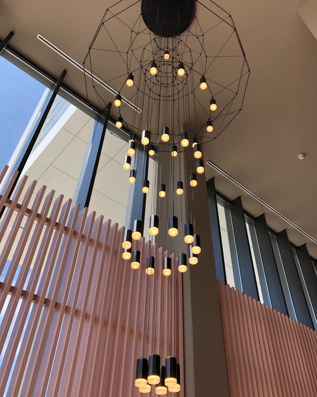 Tevenq Chandelier Lines Black Wireframe LED-Neutral Decor