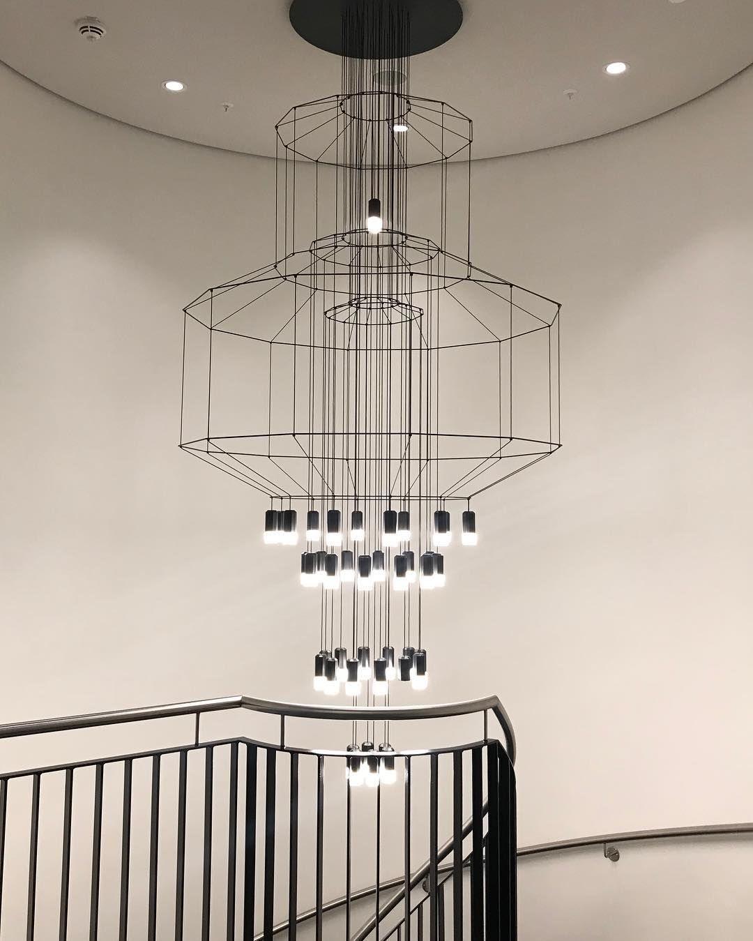 Tevenq Chandelier Lines Black Wireframe LED-Neutral Decor