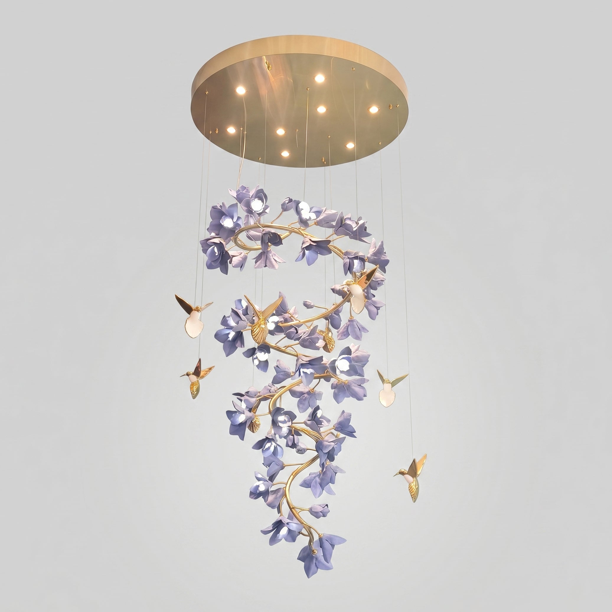 Avis Chandelier