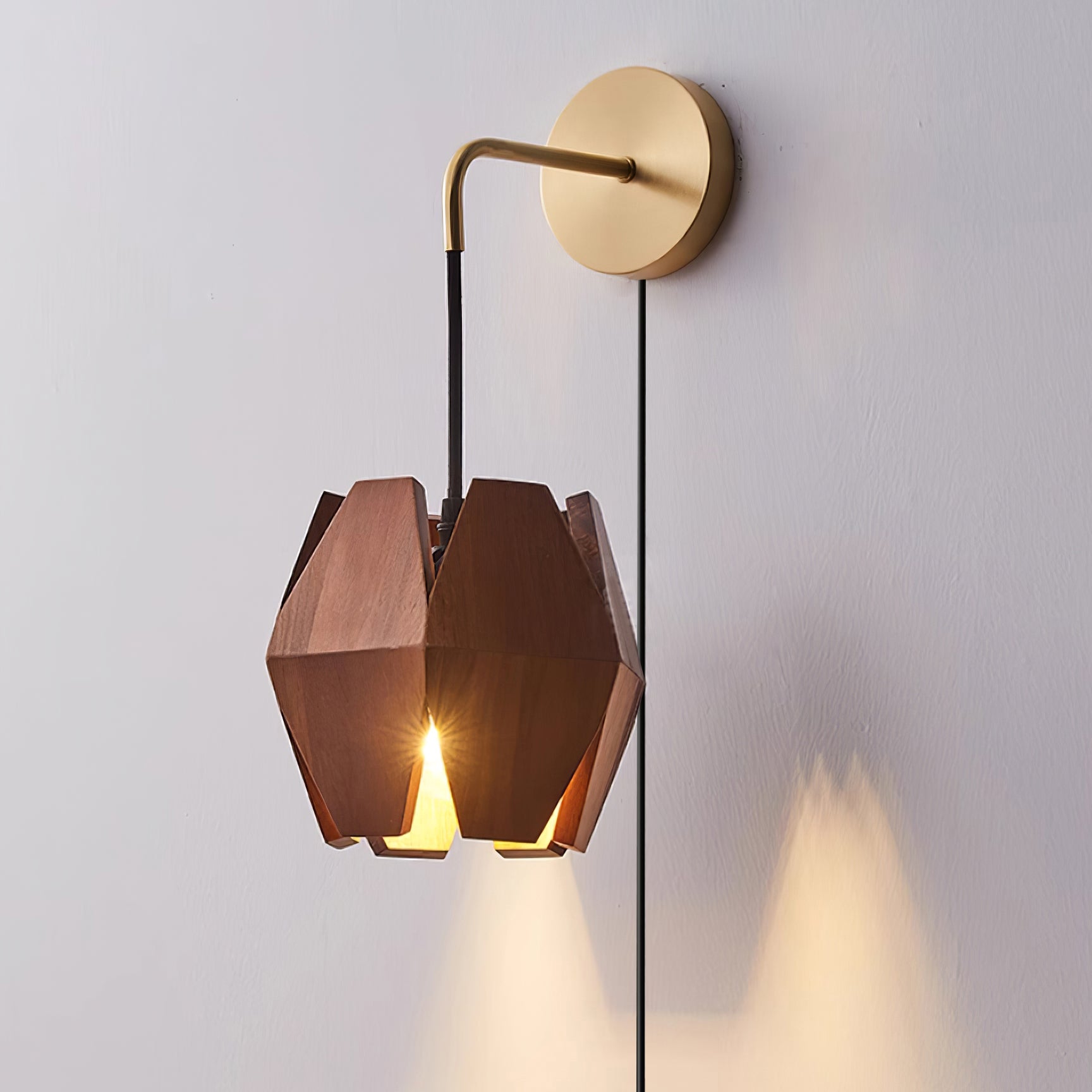 Bastien Wall Light