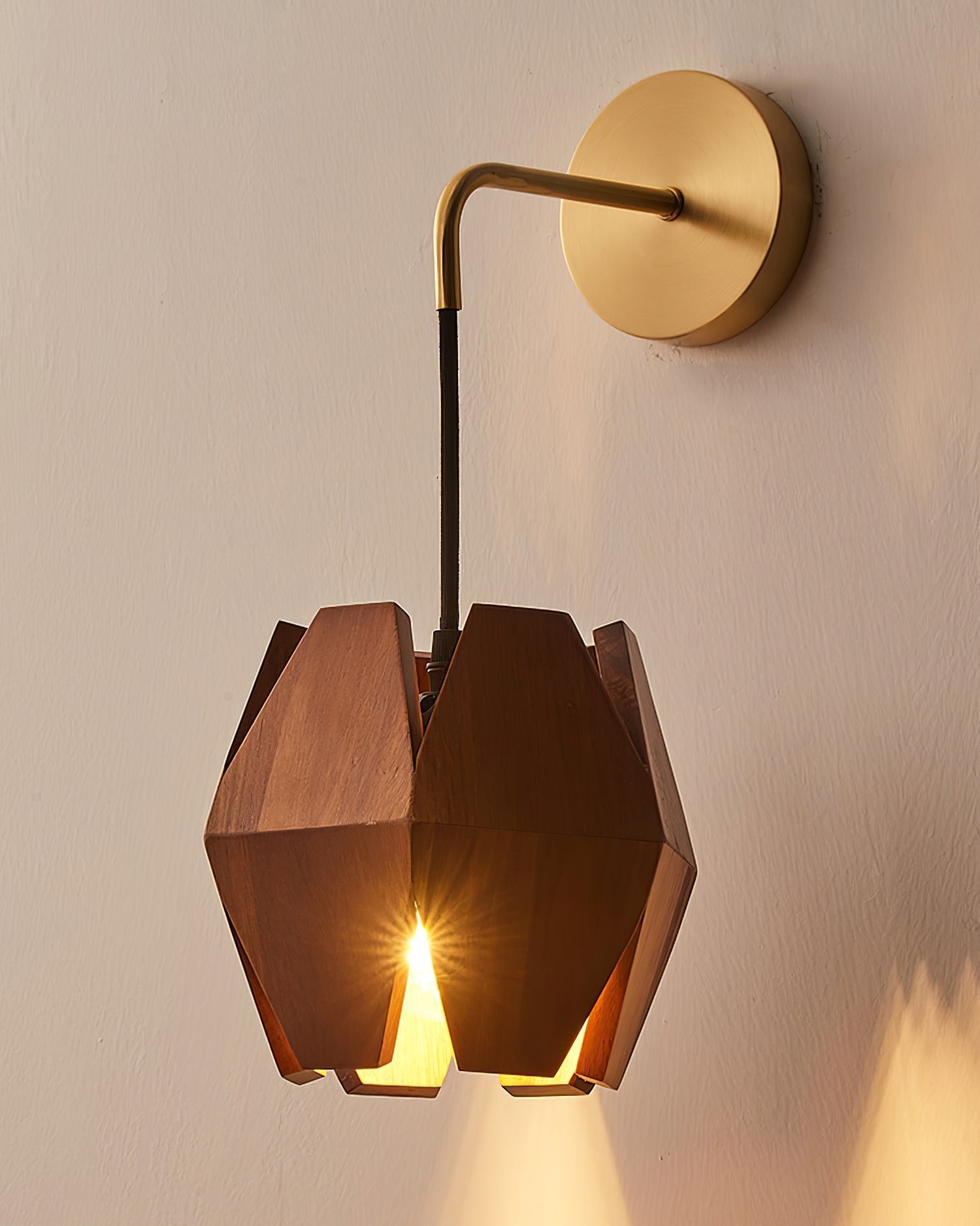 Bastien Wall Light