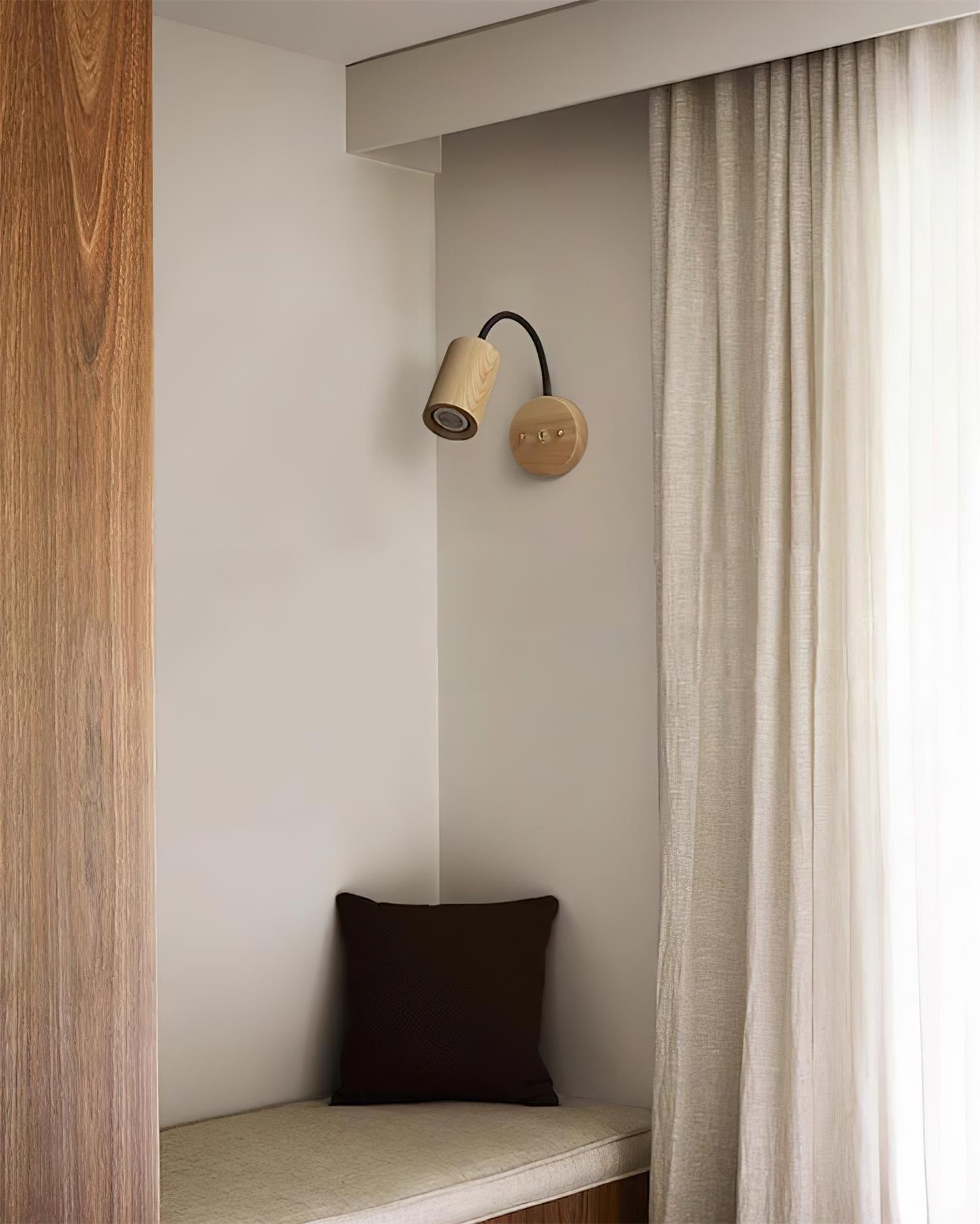 Emory Wall Lamp