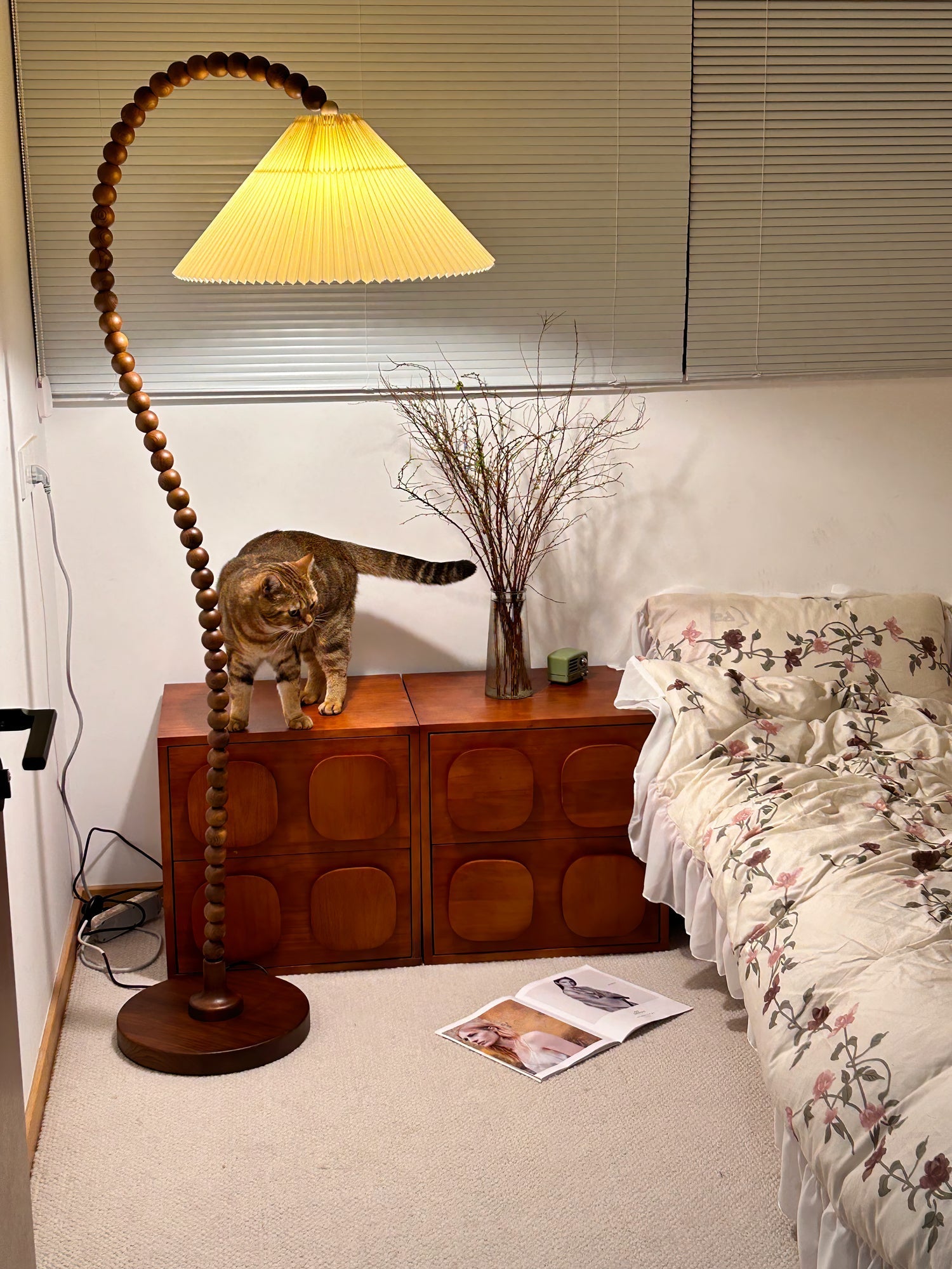 Nadia Modern Wood Floor Lamp-Neutral Decor