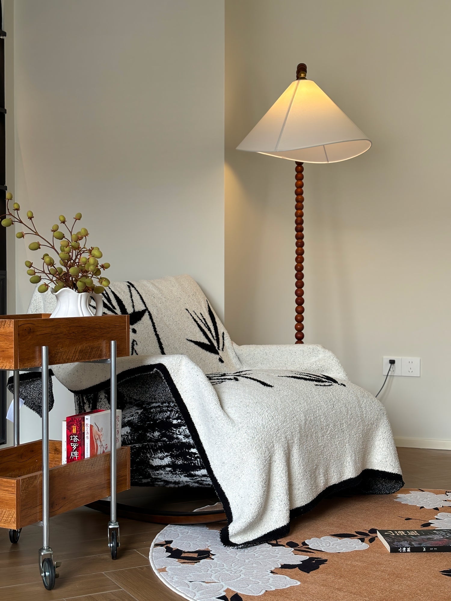 Nadia Modern Wood Floor Lamp-Neutral Decor