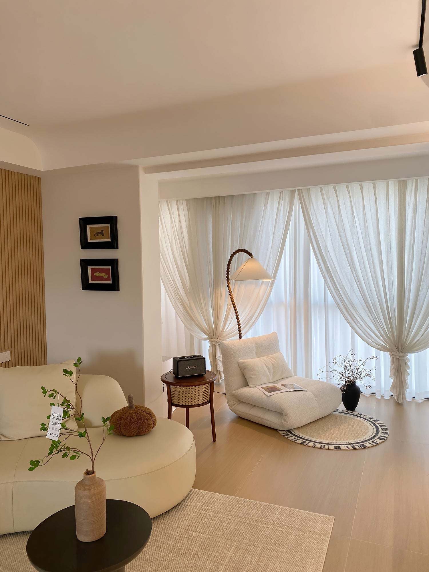 Nadia Modern Wood Floor Lamp-Neutral Decor