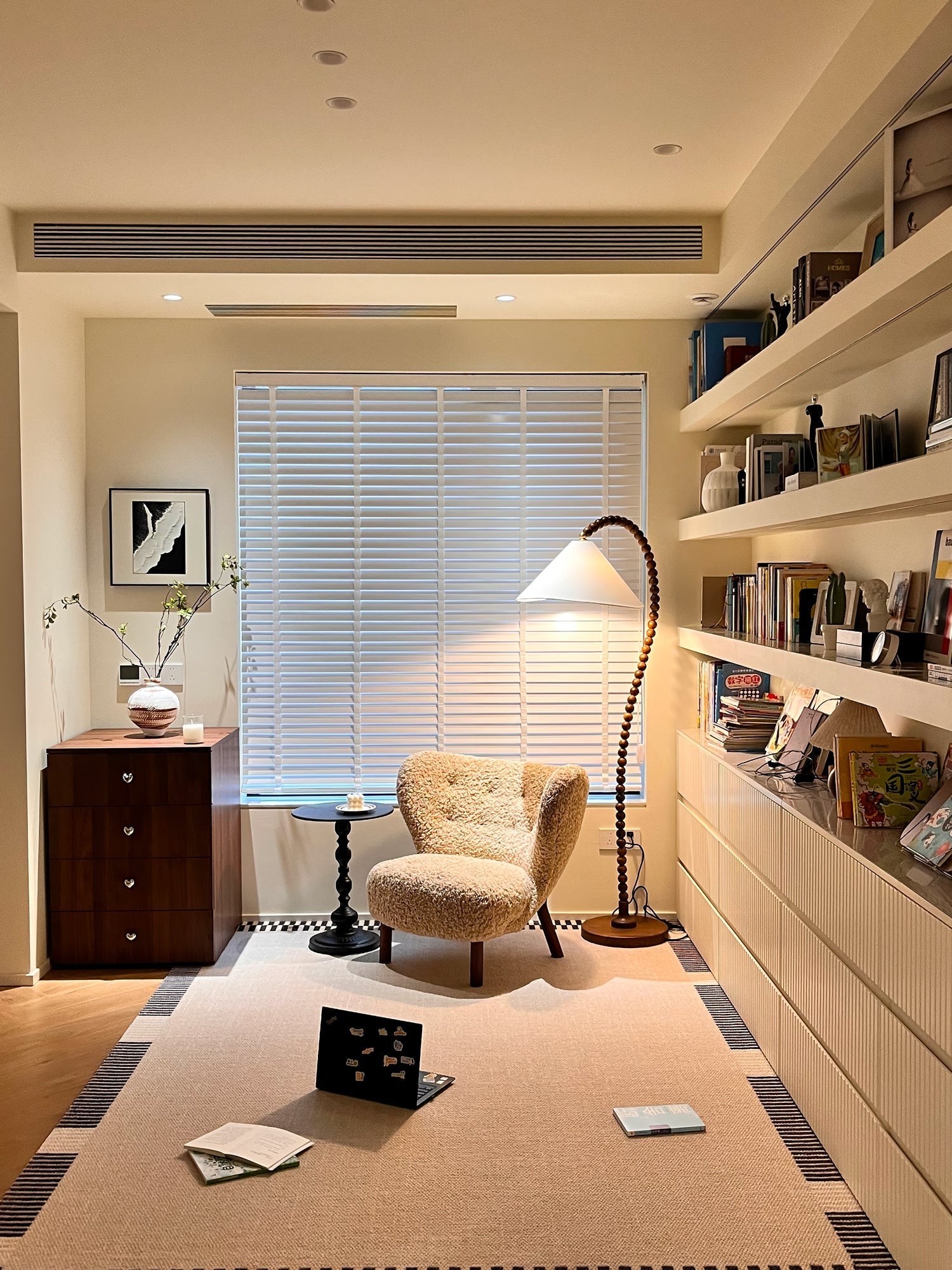 Nadia Modern Wood Floor Lamp-Neutral Decor