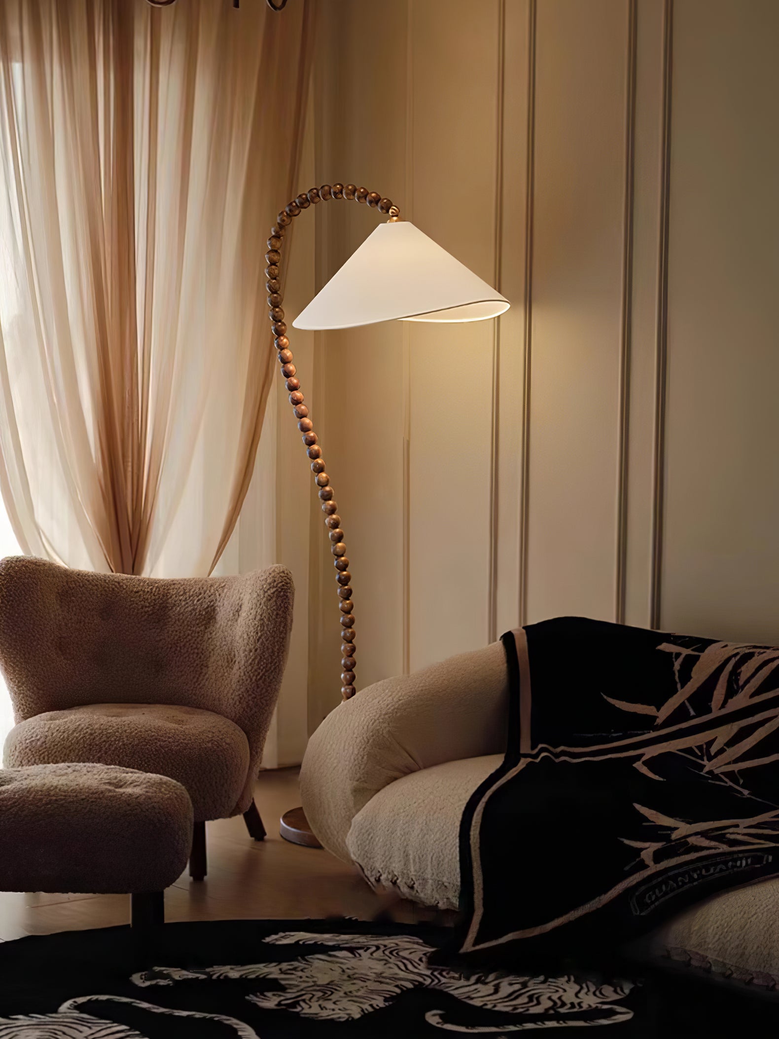 Nadia Modern Wood Floor Lamp-Neutral Decor