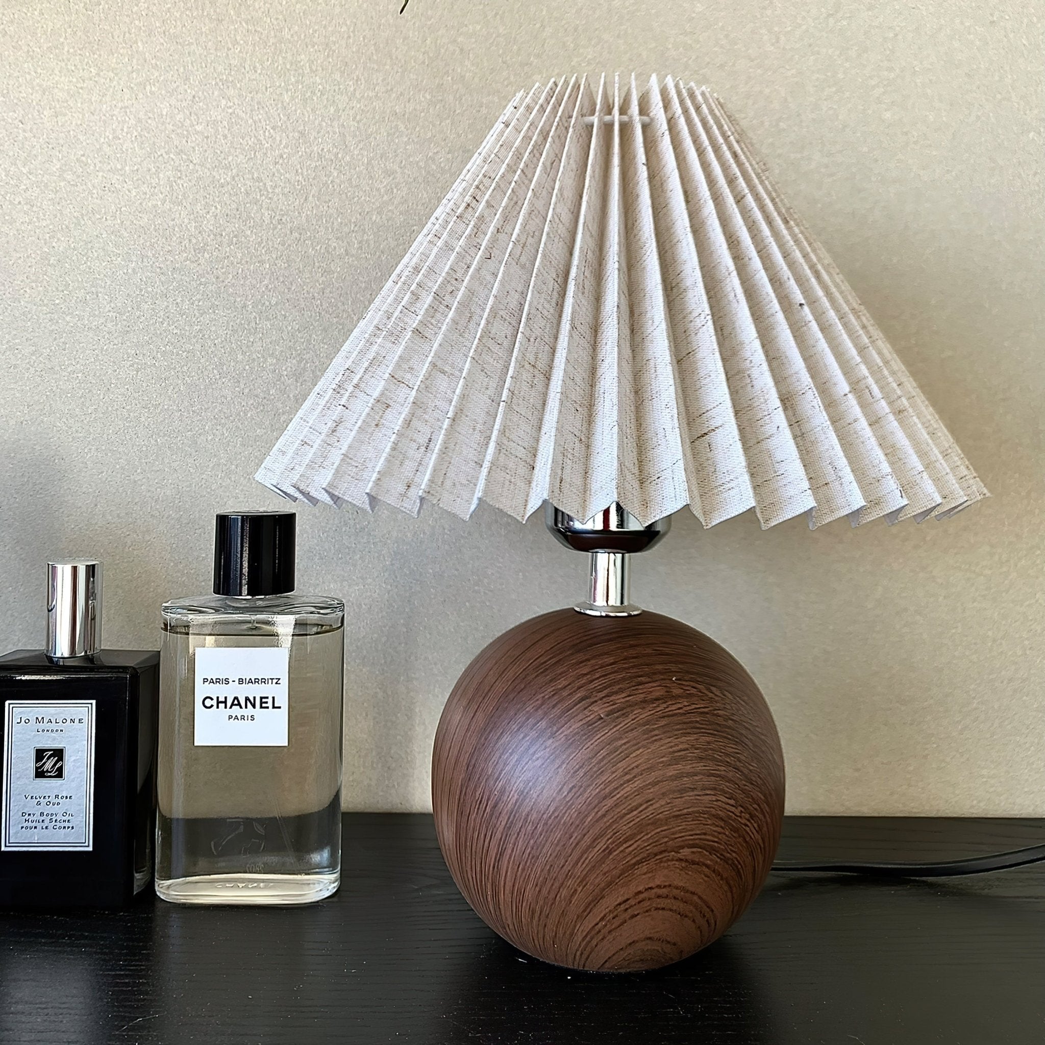 Zesilon Wooden Ball Table Lamp-Neutral Decor