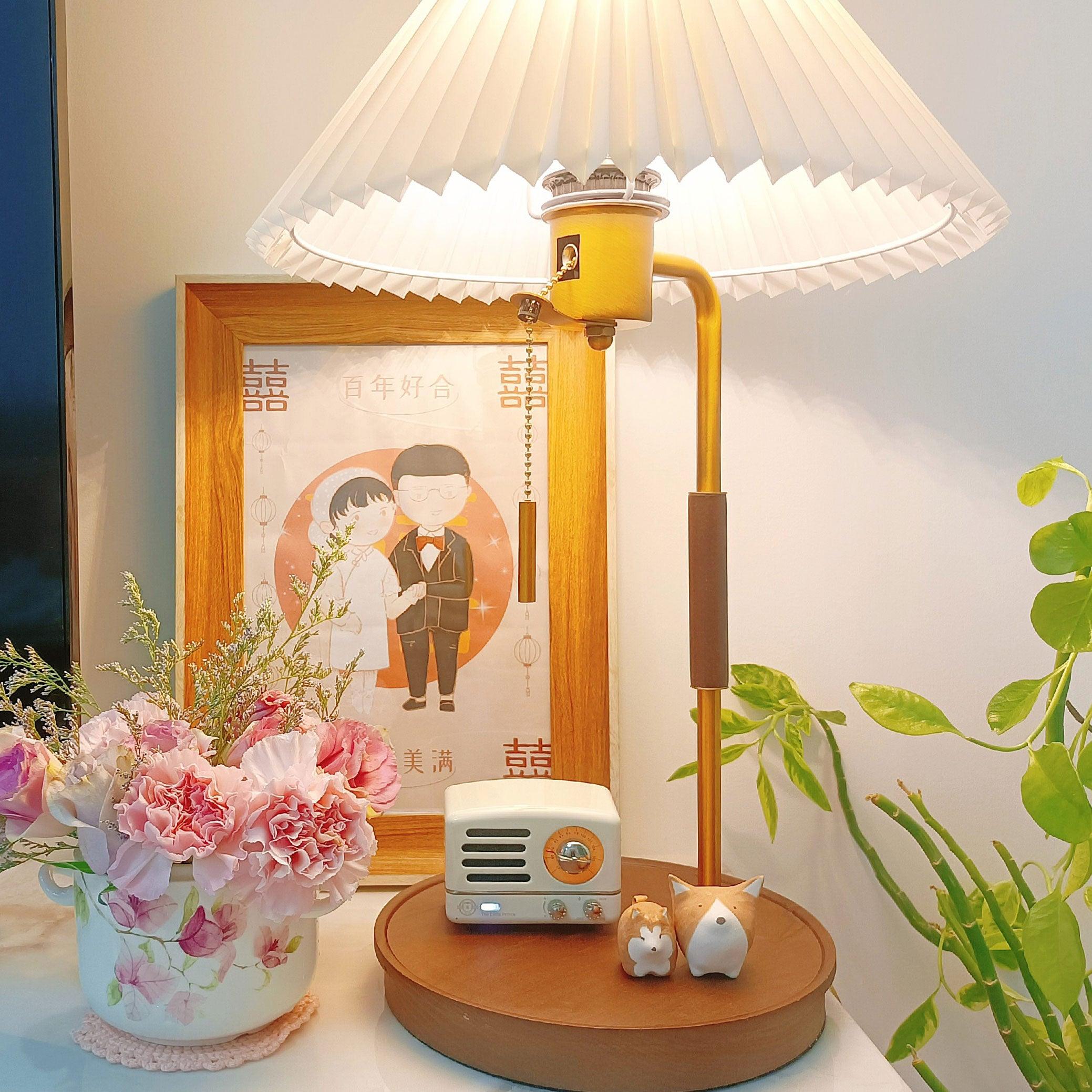 Vellain Retro Table Lamp-Neutral Decor