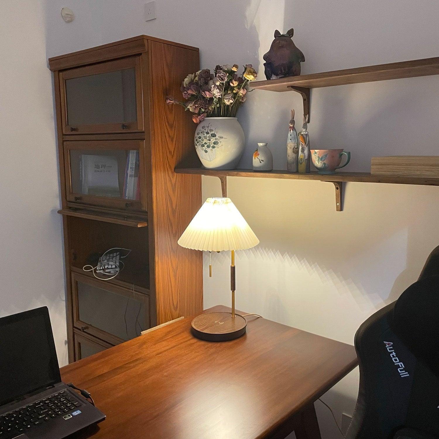 Vellain Retro Table Lamp-Neutral Decor