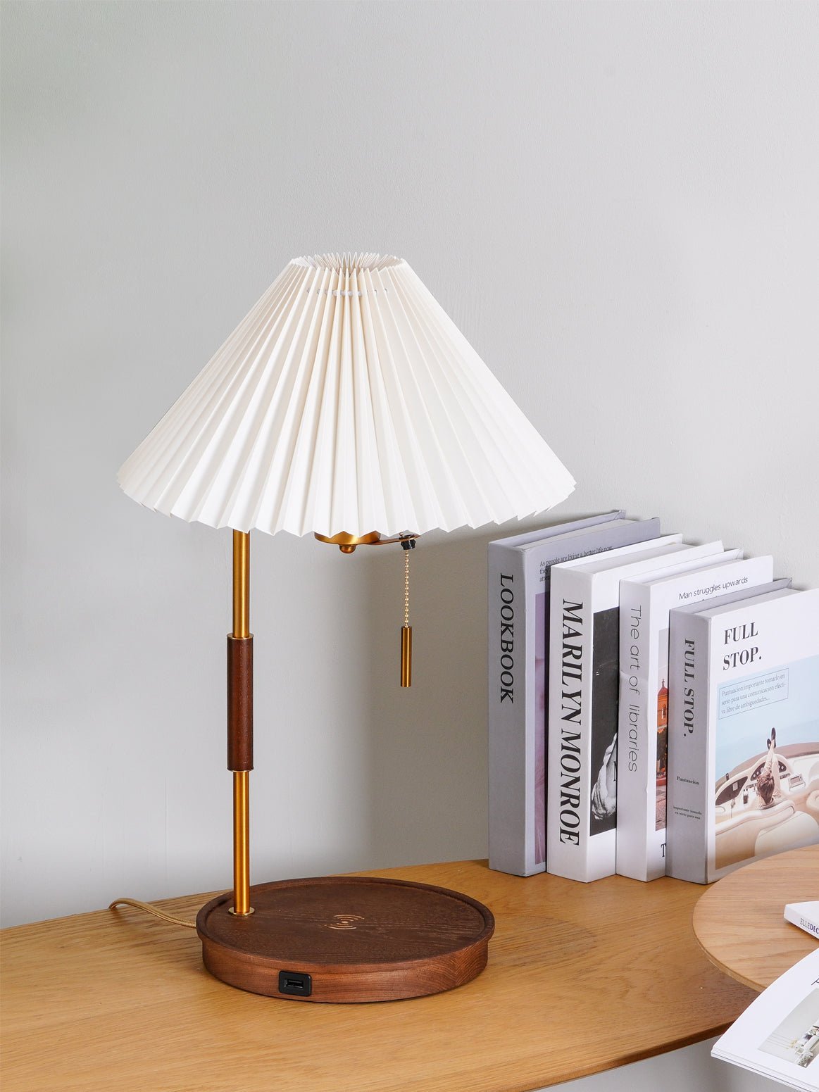 Vellain Retro Table Lamp-Neutral Decor