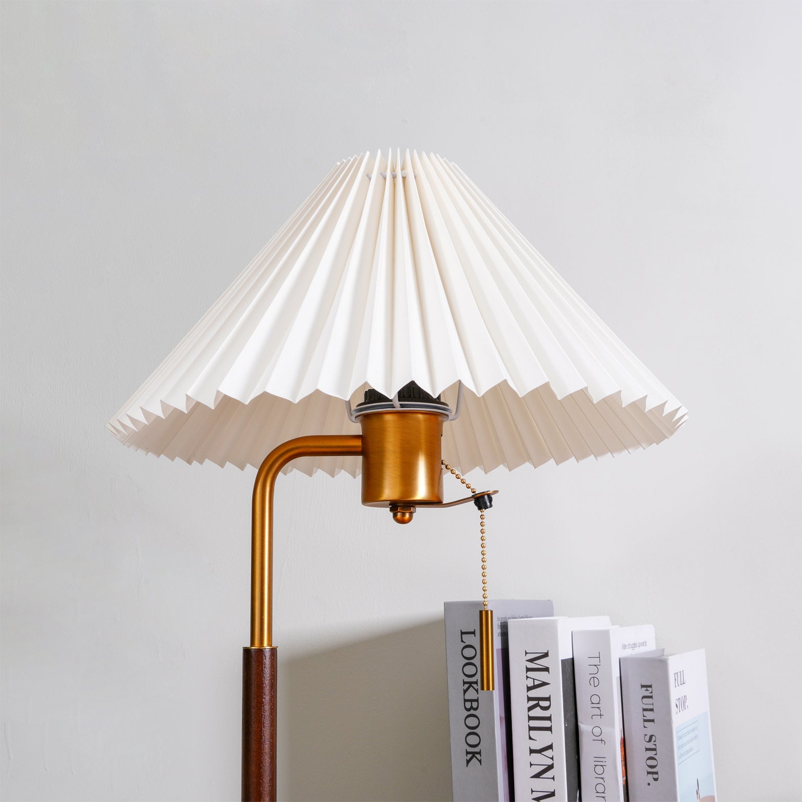 Vellain Retro Table Lamp-Neutral Decor