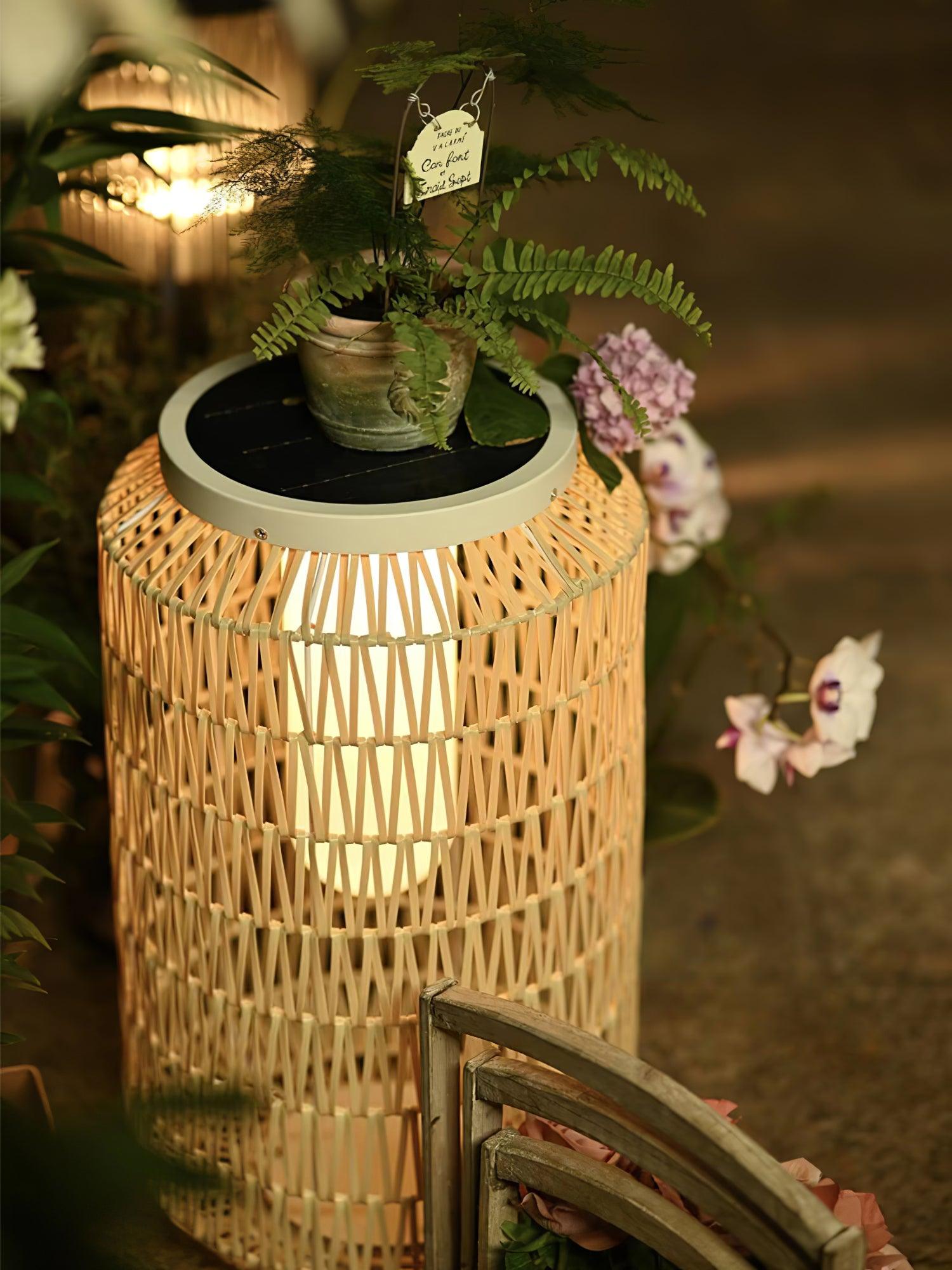 Oliver Vintage Outdoor Lighting-Neutral Decor