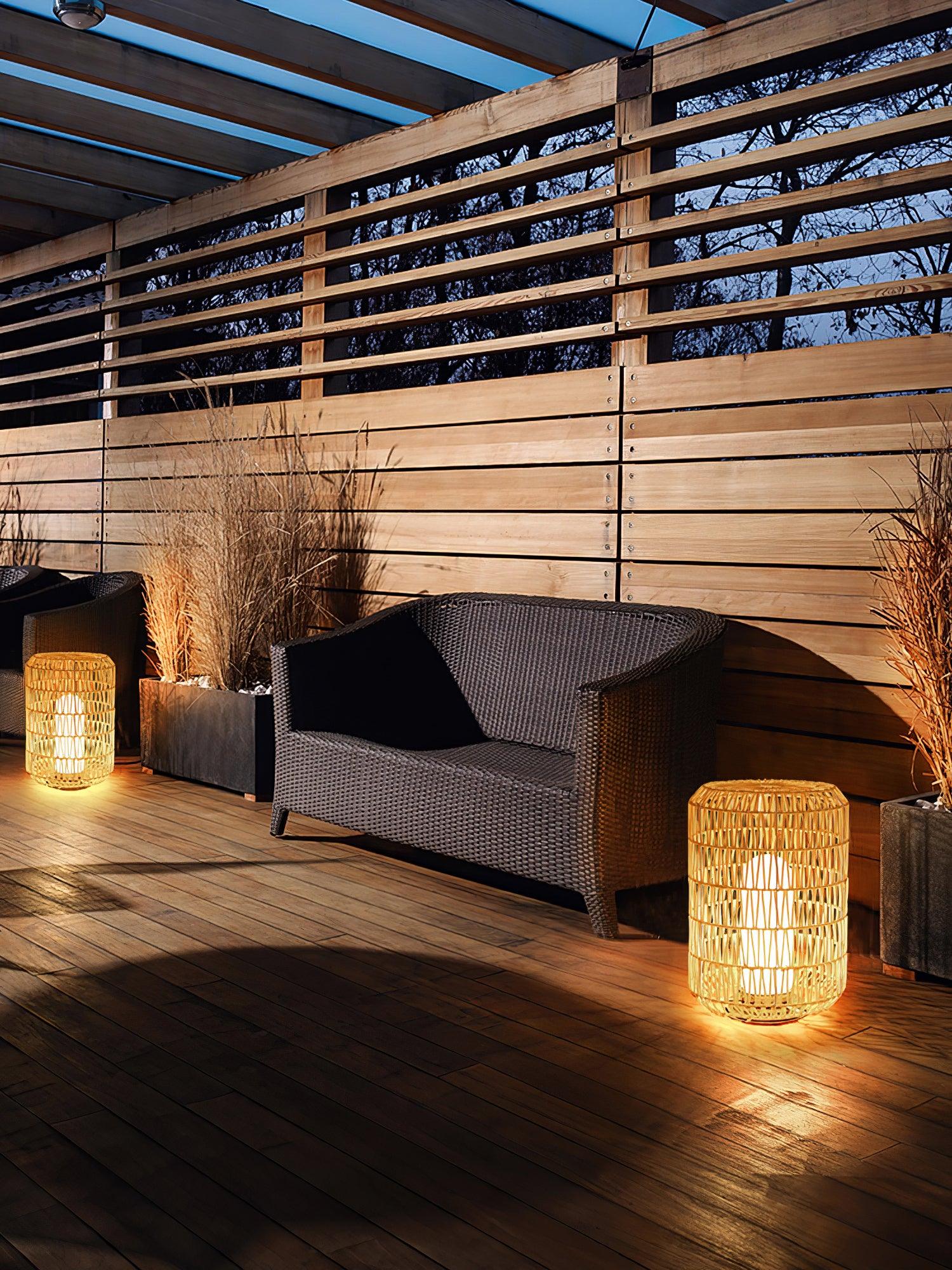 Oliver Vintage Outdoor Lighting-Neutral Decor