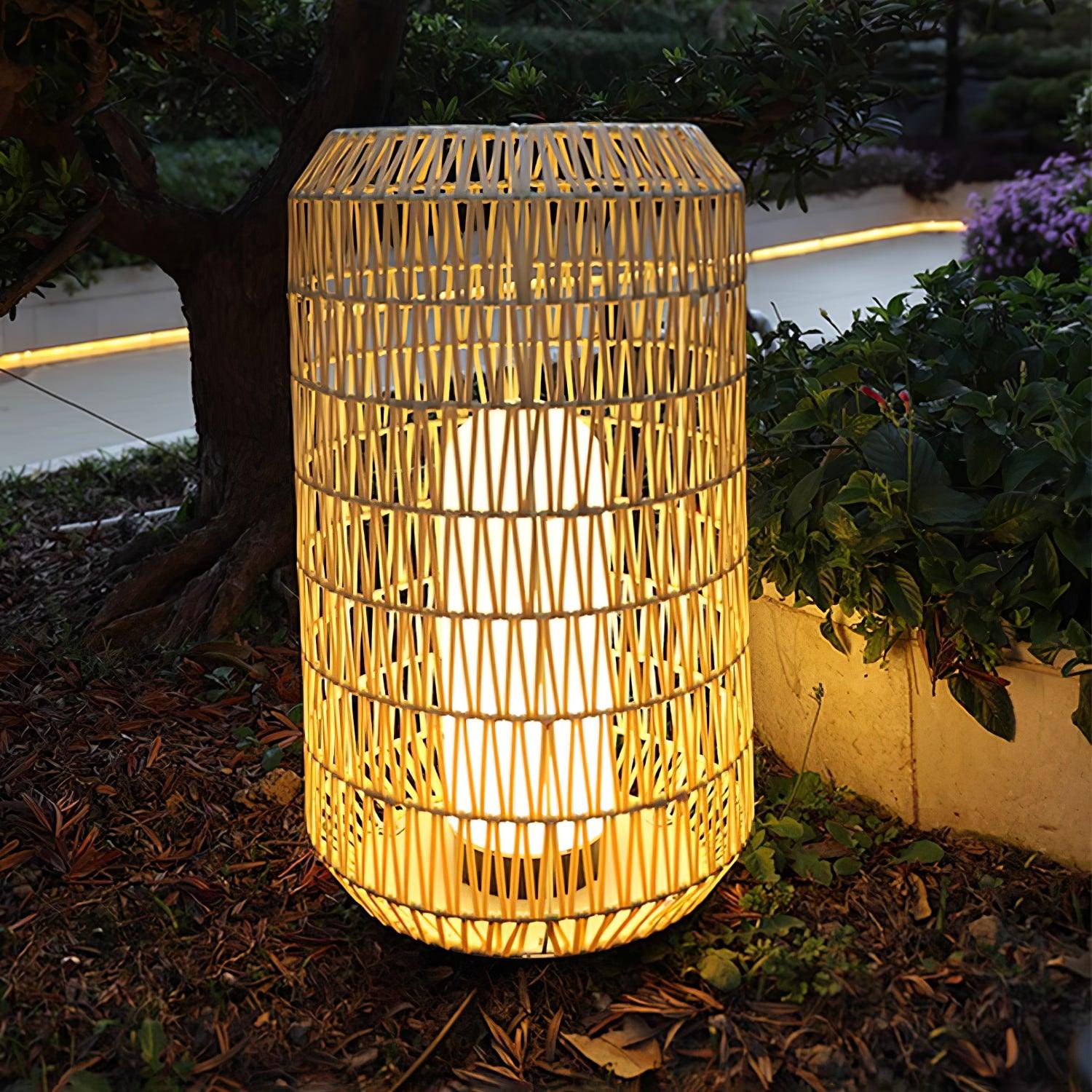 Oliver Vintage Outdoor Lighting-Neutral Decor