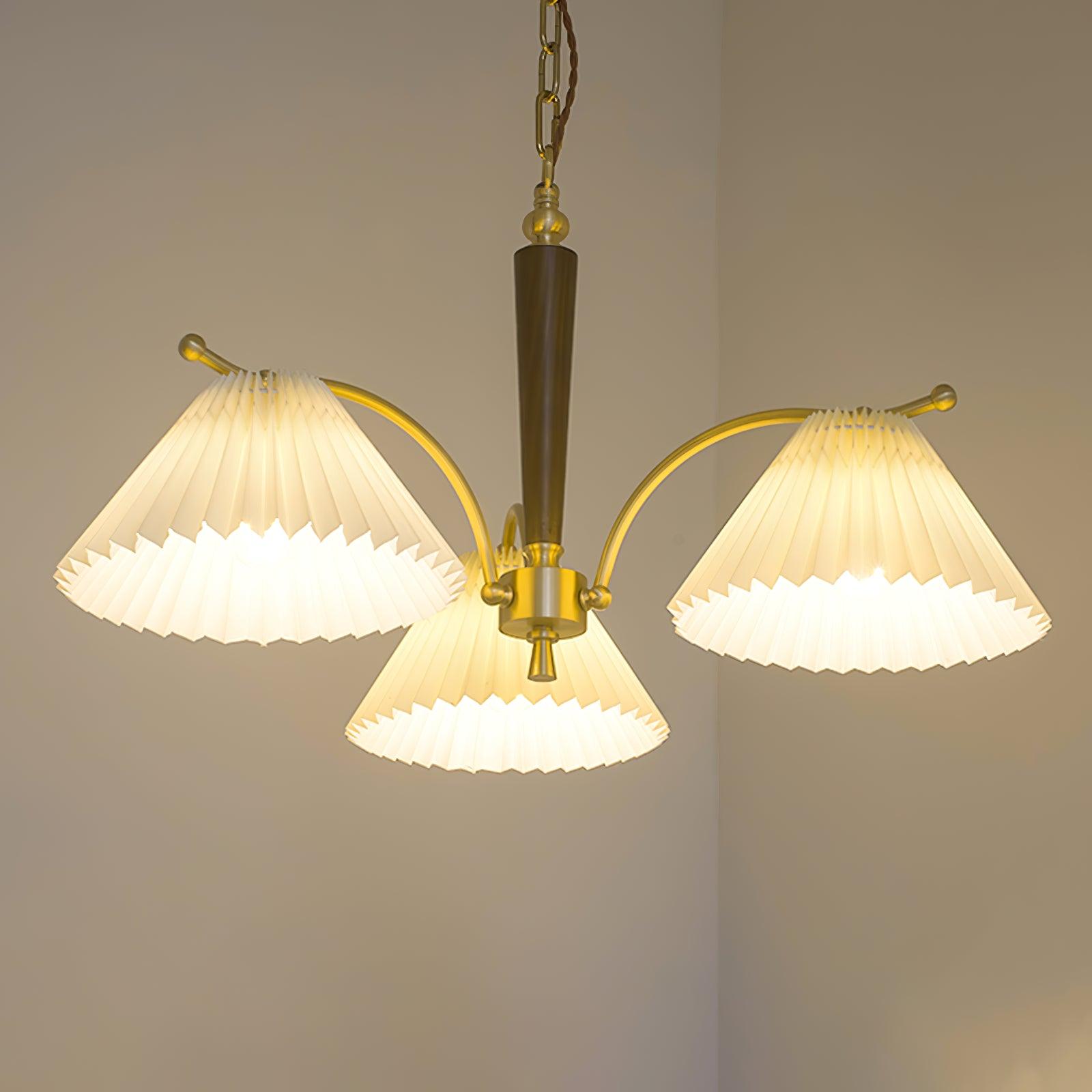 Lustra Chandelier Brass Pleated Shade Classic-Neutral Decor