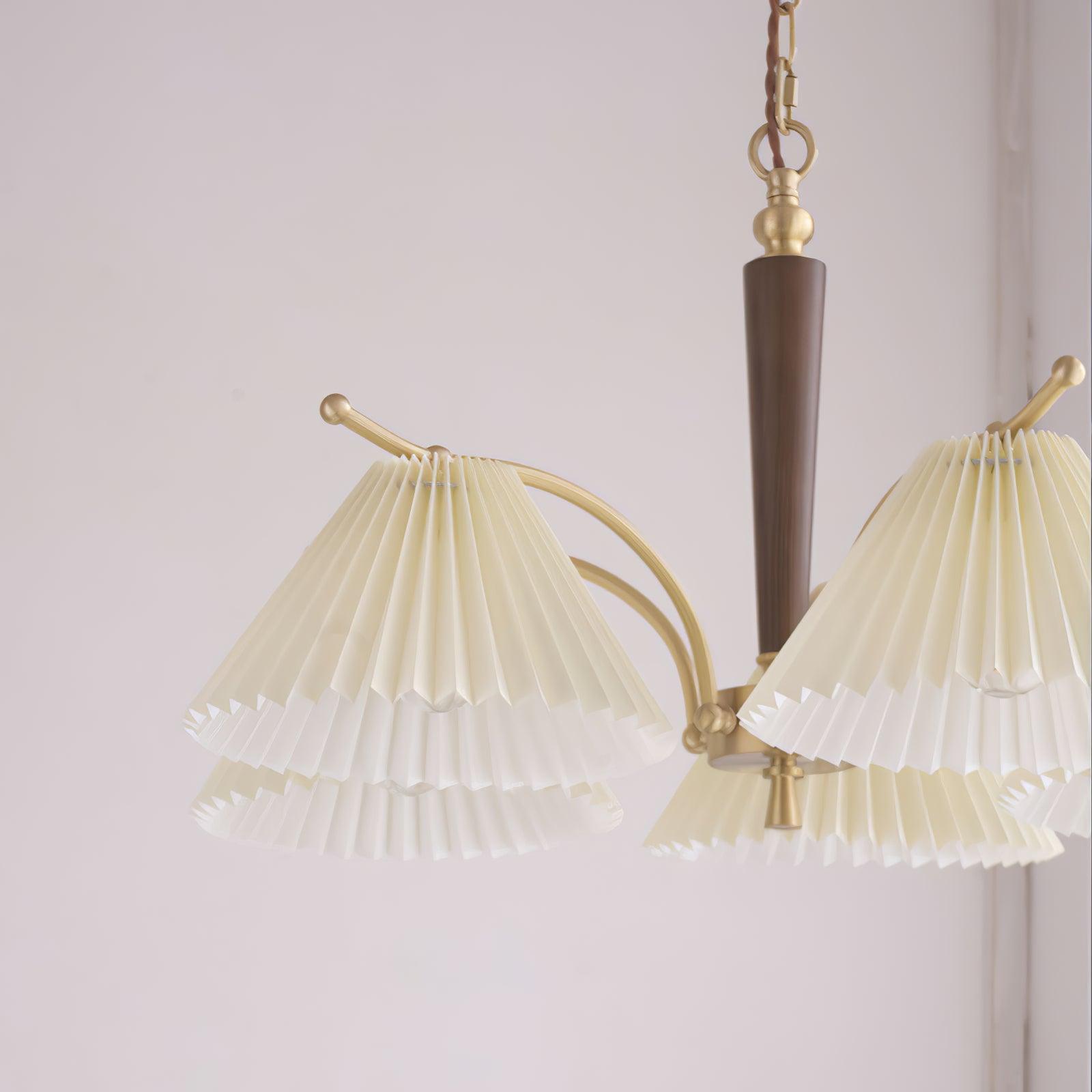 Lustra Chandelier Brass Pleated Shade Classic-Neutral Decor
