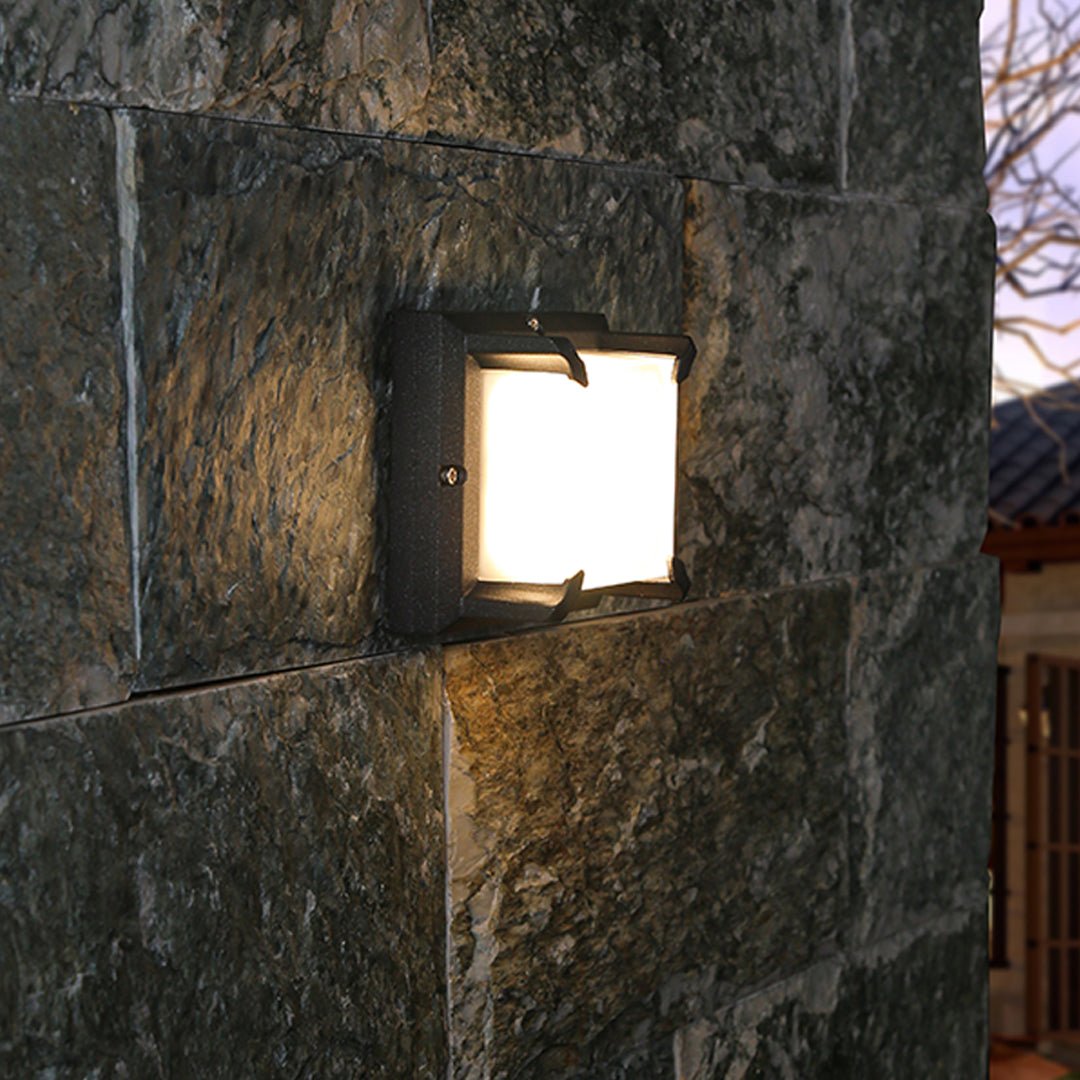 Faith Die-cast Modern Outdoor Wall Light