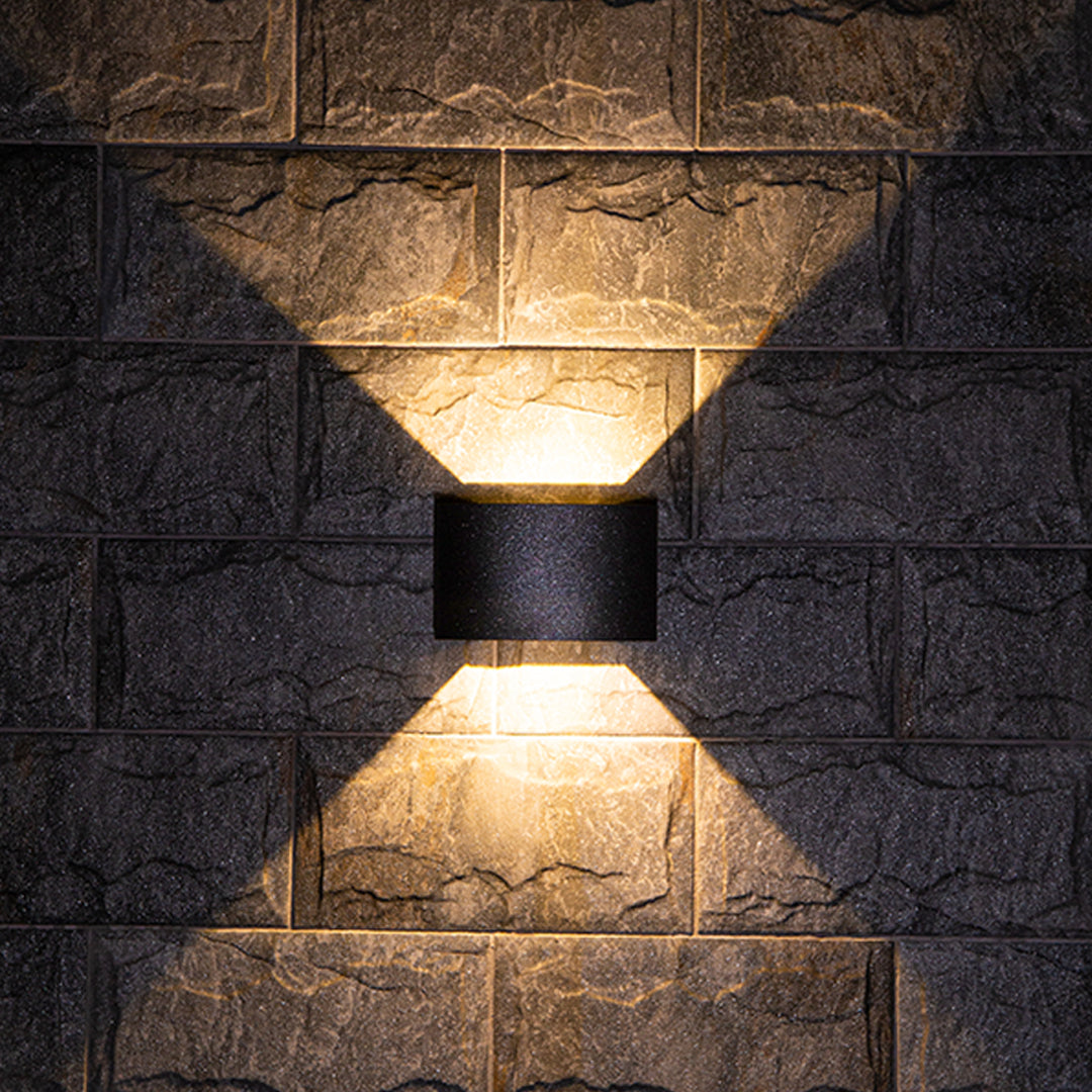 Magda Minimalist Style Outdoor Wall Light