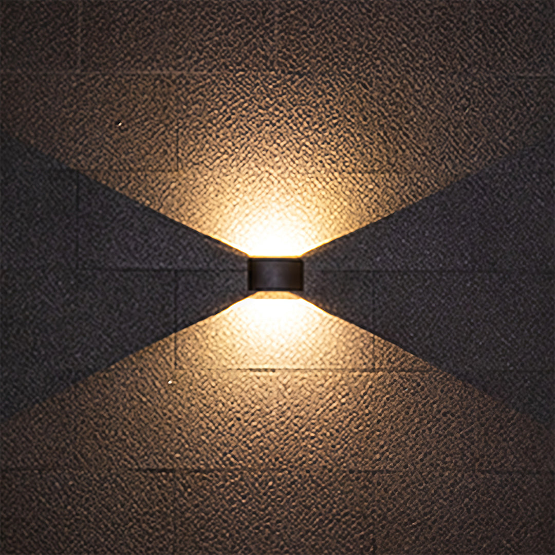 Magda Minimalist Style Outdoor Wall Light