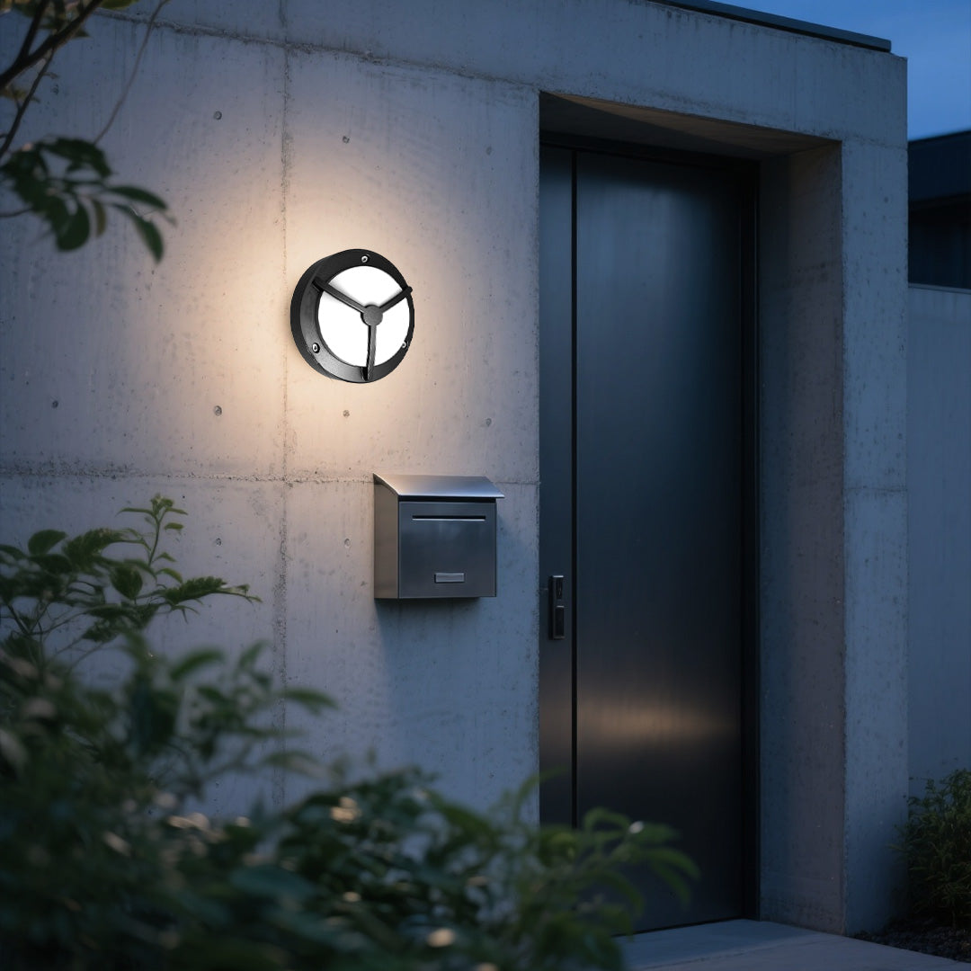 Weaver Minimalist Trisection Outdoor Wall Light
