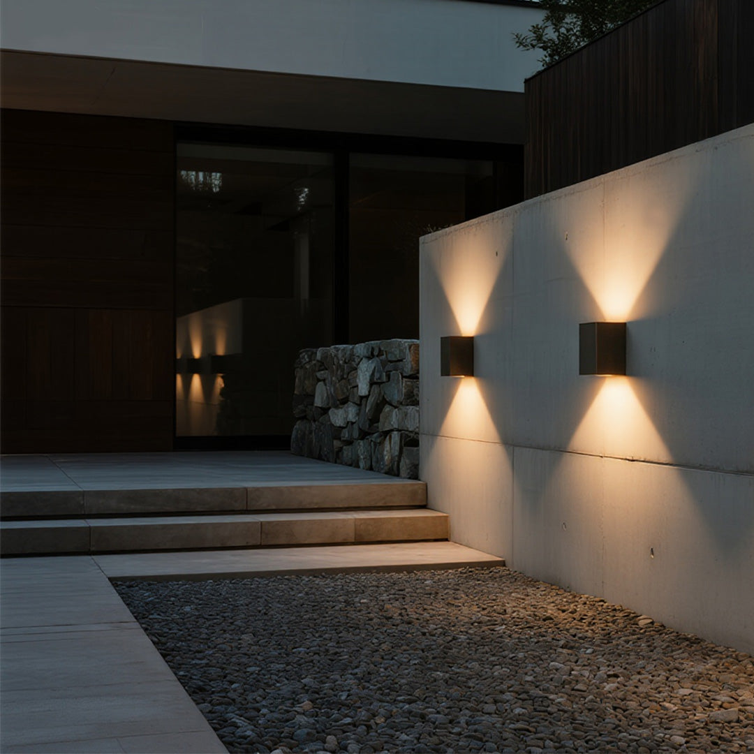 Cosnate Die-cast Simple Outdoor Wall Light