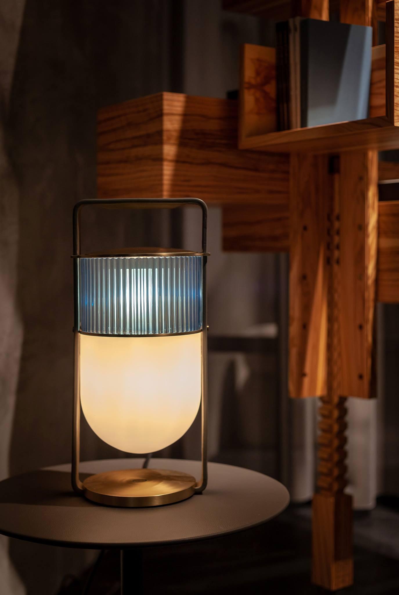 Kiorven Glass Artistic Table Lamp-Neutral Decor