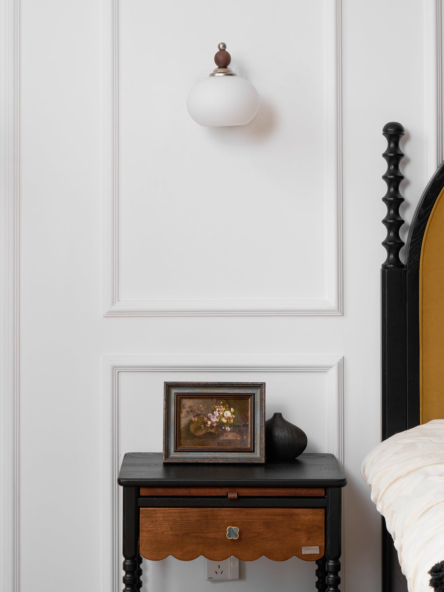 Vicare Premium Nordic Art Glass Wall Lamp-Neutral Decor