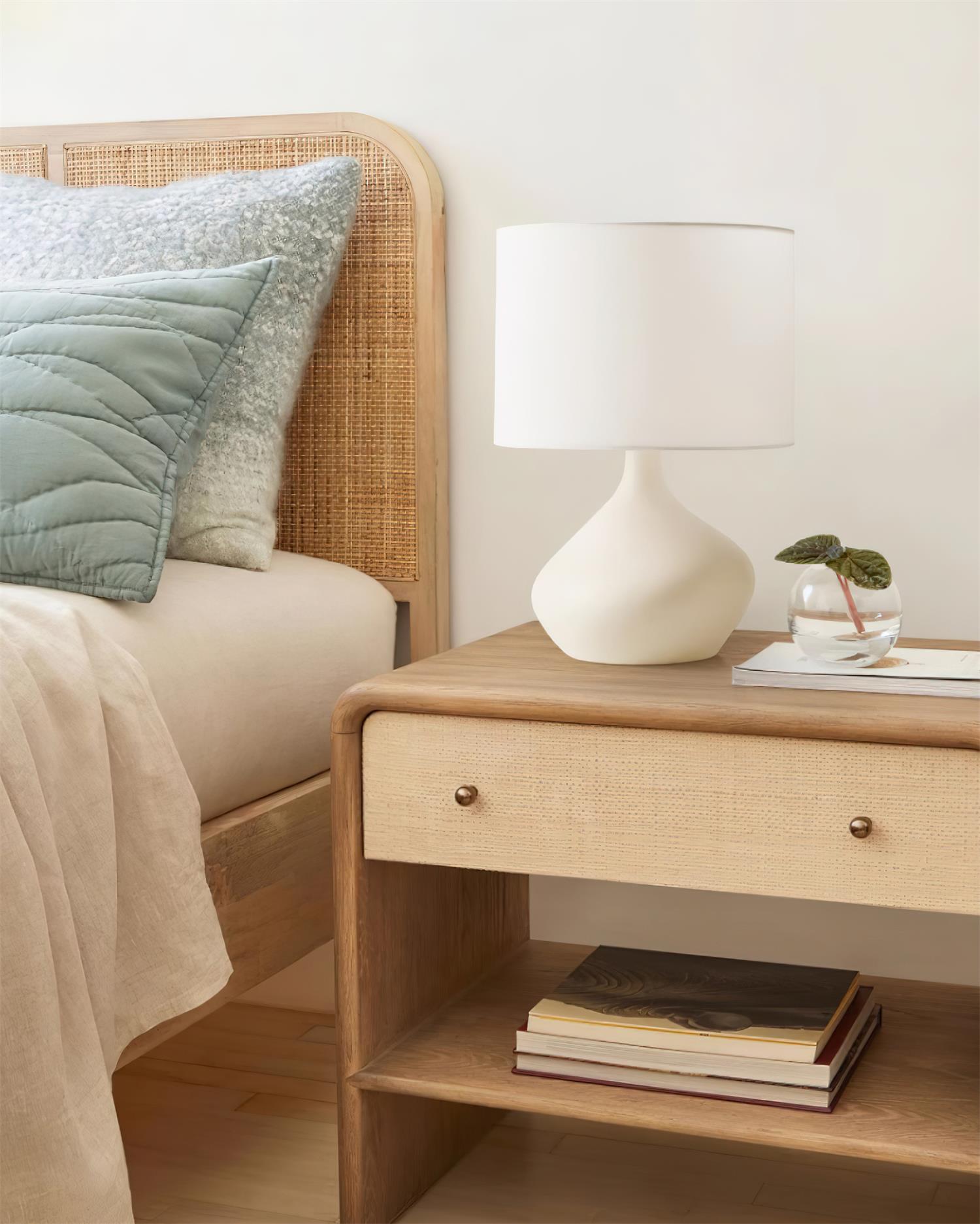 Nerissa Table Lamp