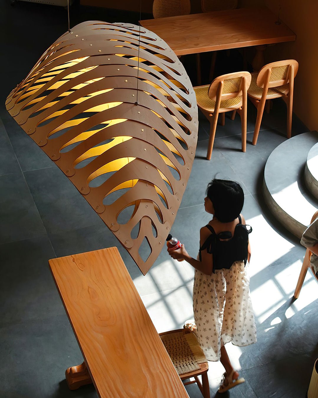 Veliren Leaf Wood Pendant Light-Neutral Decor