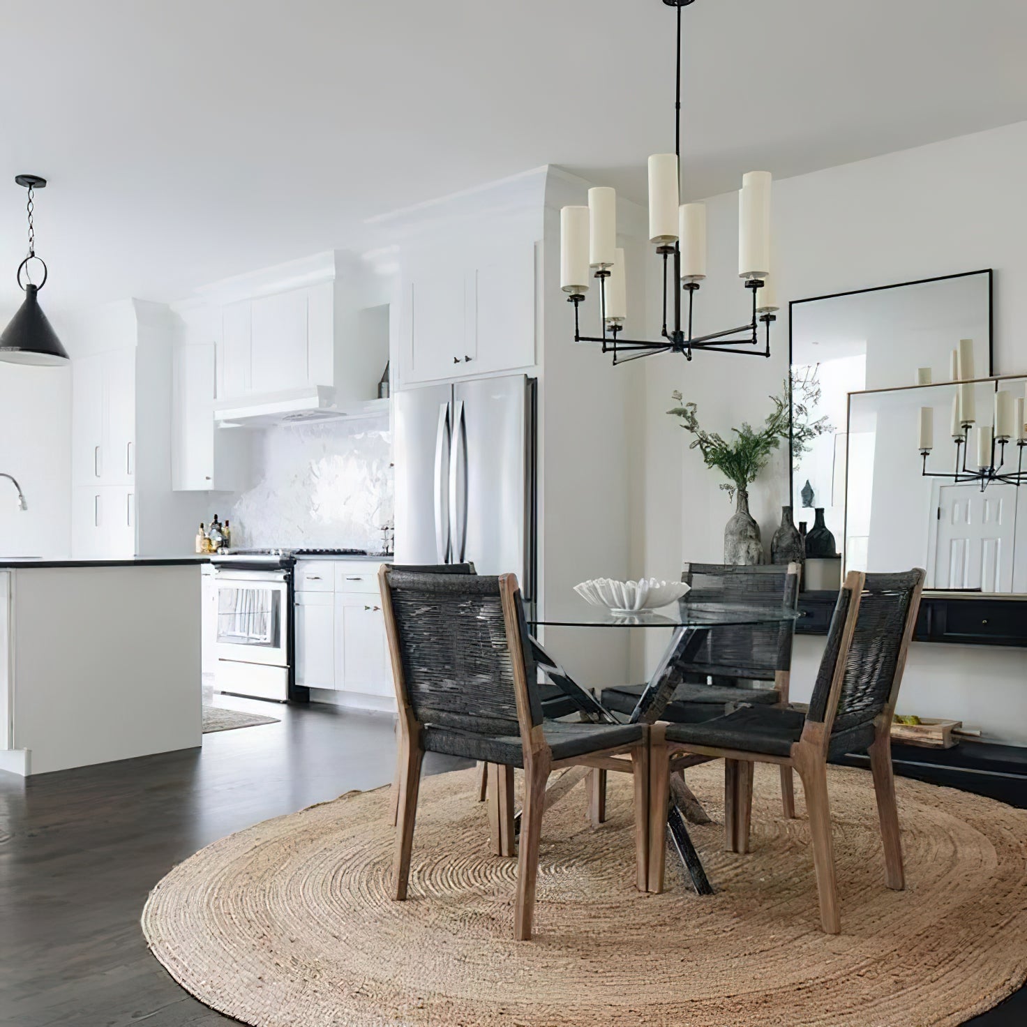Lira Chandelier