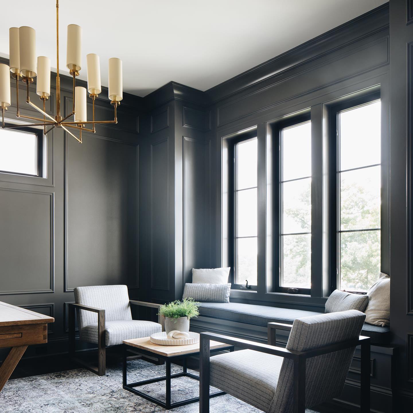 Lira Chandelier