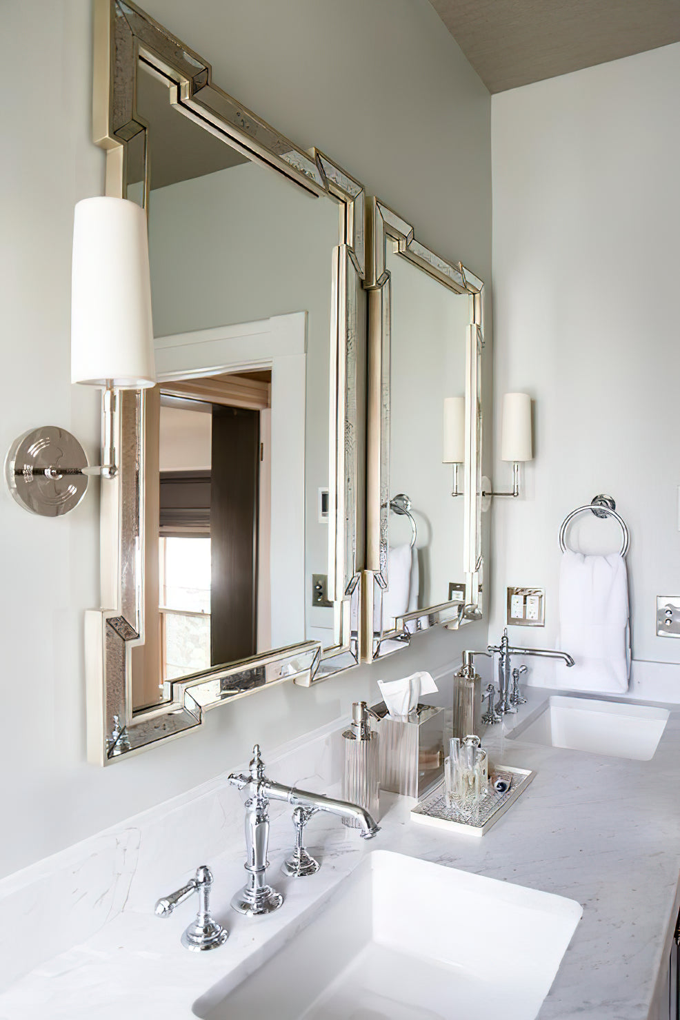 Orlena Wall Lamp