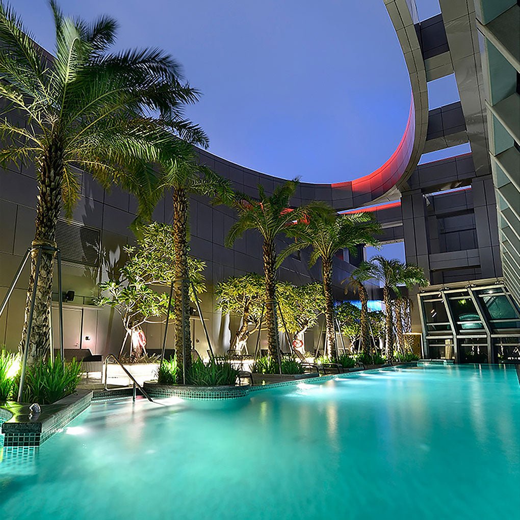 Harla LED Durable Landscape Steel Outdoor Pools Light