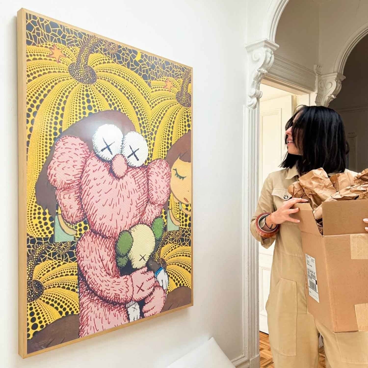 Wall Art Playful Textured KAWS - Neutralighting