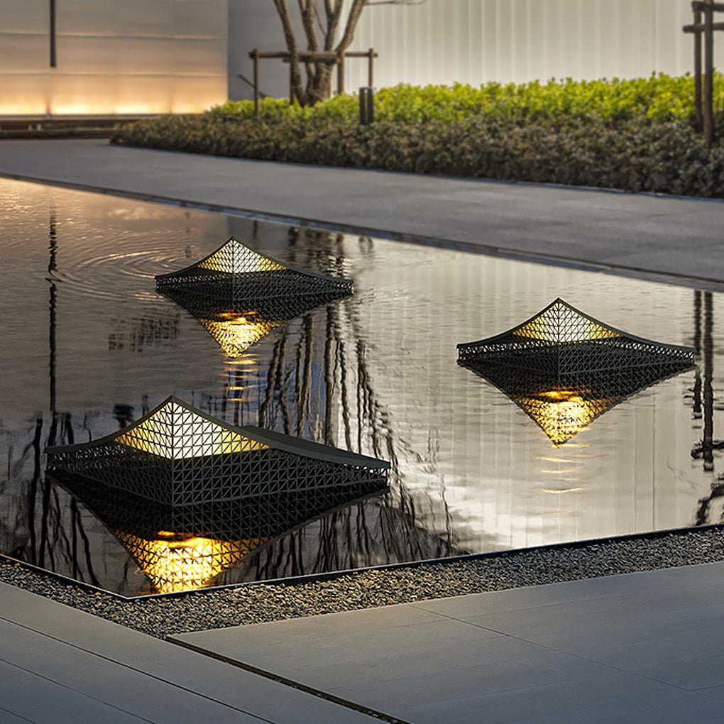 Lynn Industrial Elegant Garden Light