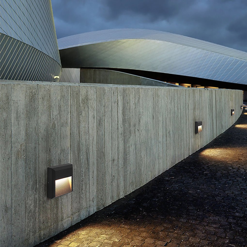 Wyan LED Corner Courtyard Outdoor Step Lights