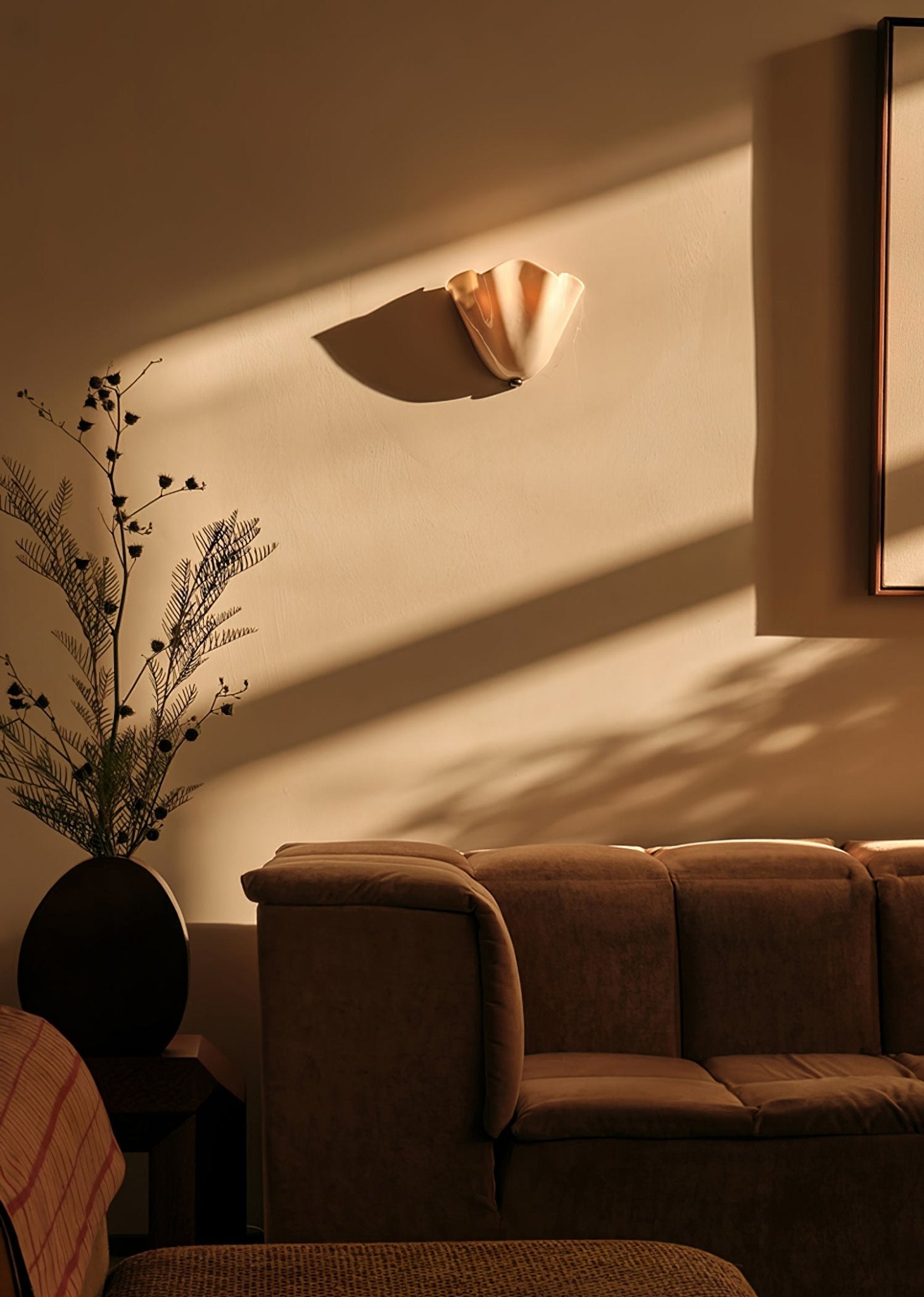Lustra Wall Lamp Soft Curves-Neutral Decor