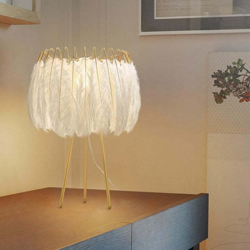 O'Moore Artistic Tripod Feather Floor Lamp, White - Neutral Decor