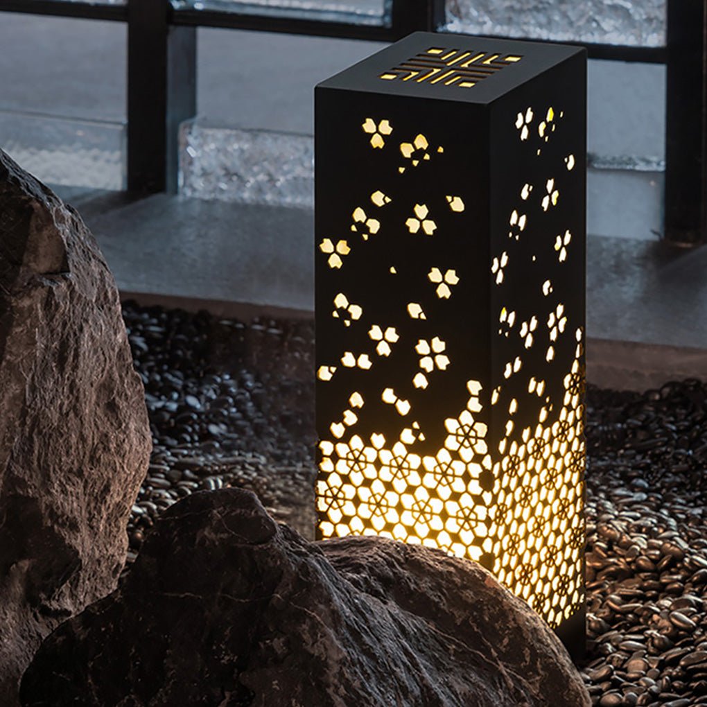 Tracy Asian Decorative Snowflake Design Steel Outdoor Light