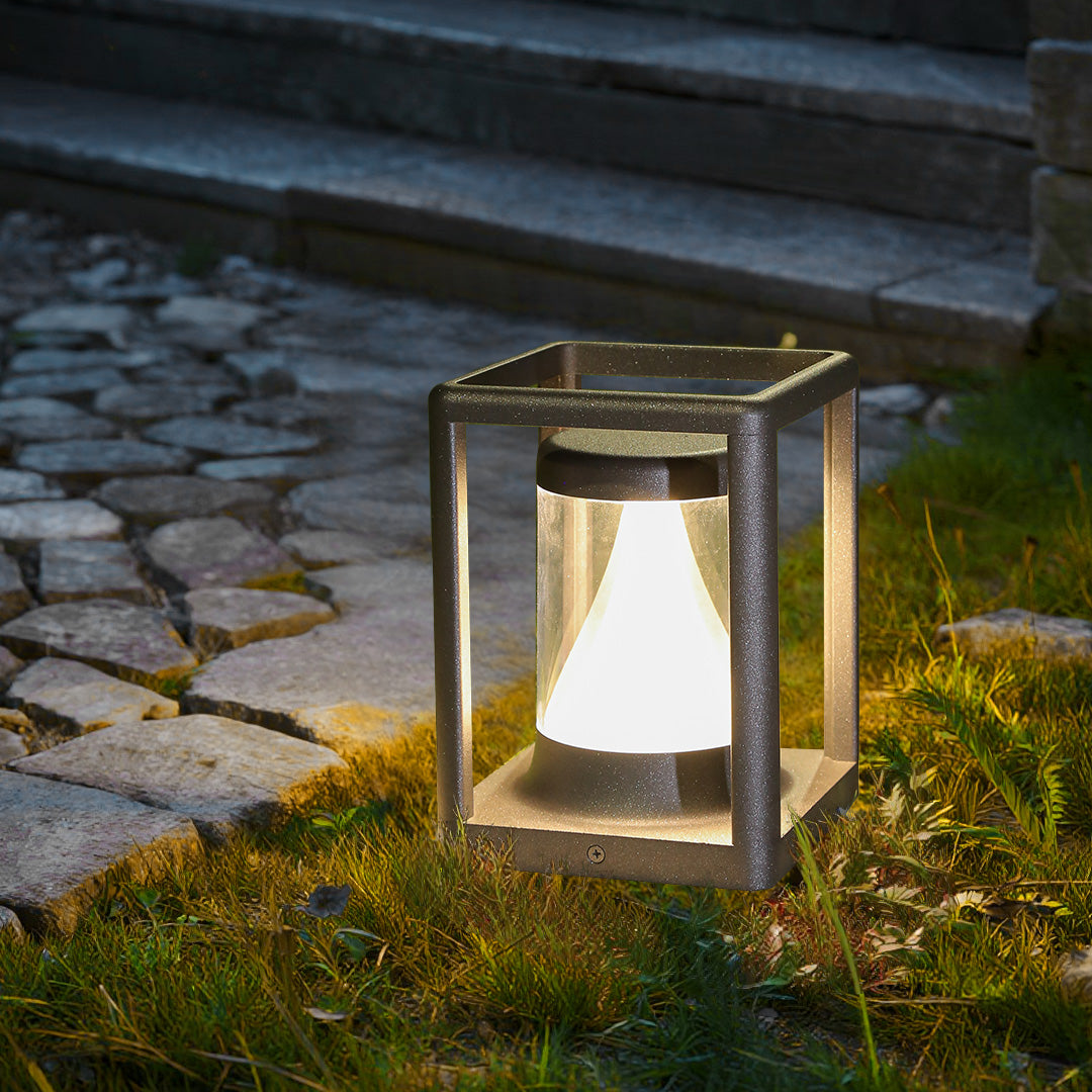 Lunan LED Minimalist Scandinavian Outdoor Lawn Light