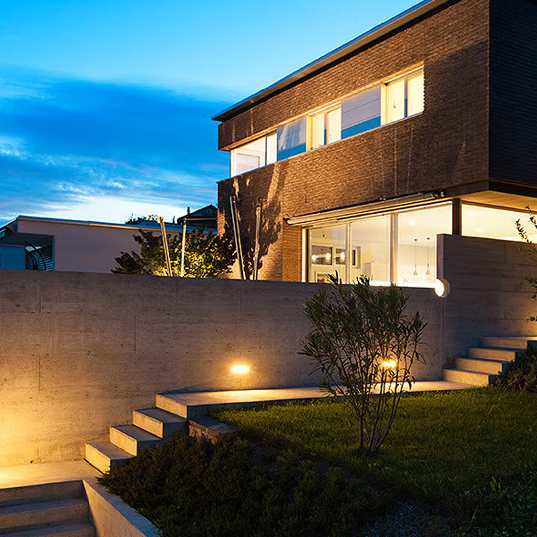 Lester Geometric LED Minimalist Outdoor Step Lights