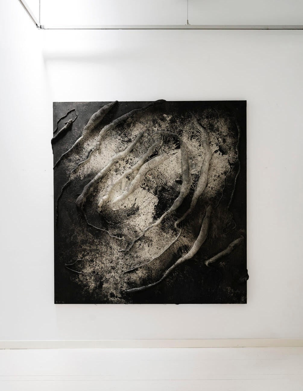 Wall Art Monochrome Swirl Relief - Neutralighting