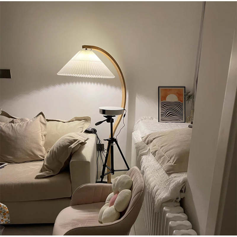 Muto Unique LED Floor Lamp, Wood/Metal, Living Room - Neutral Decor