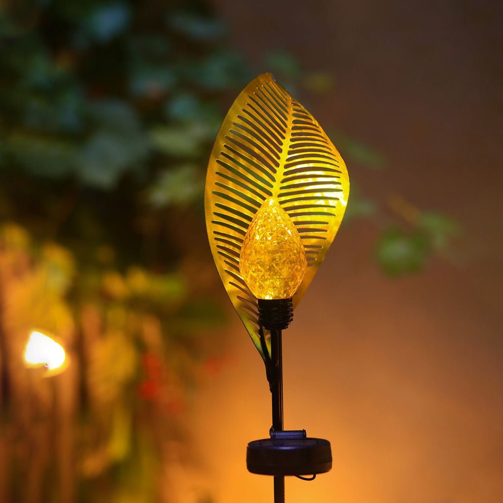 Gardner Elegant Curled Leaf Solar Lawn Outdoor Post Lamp