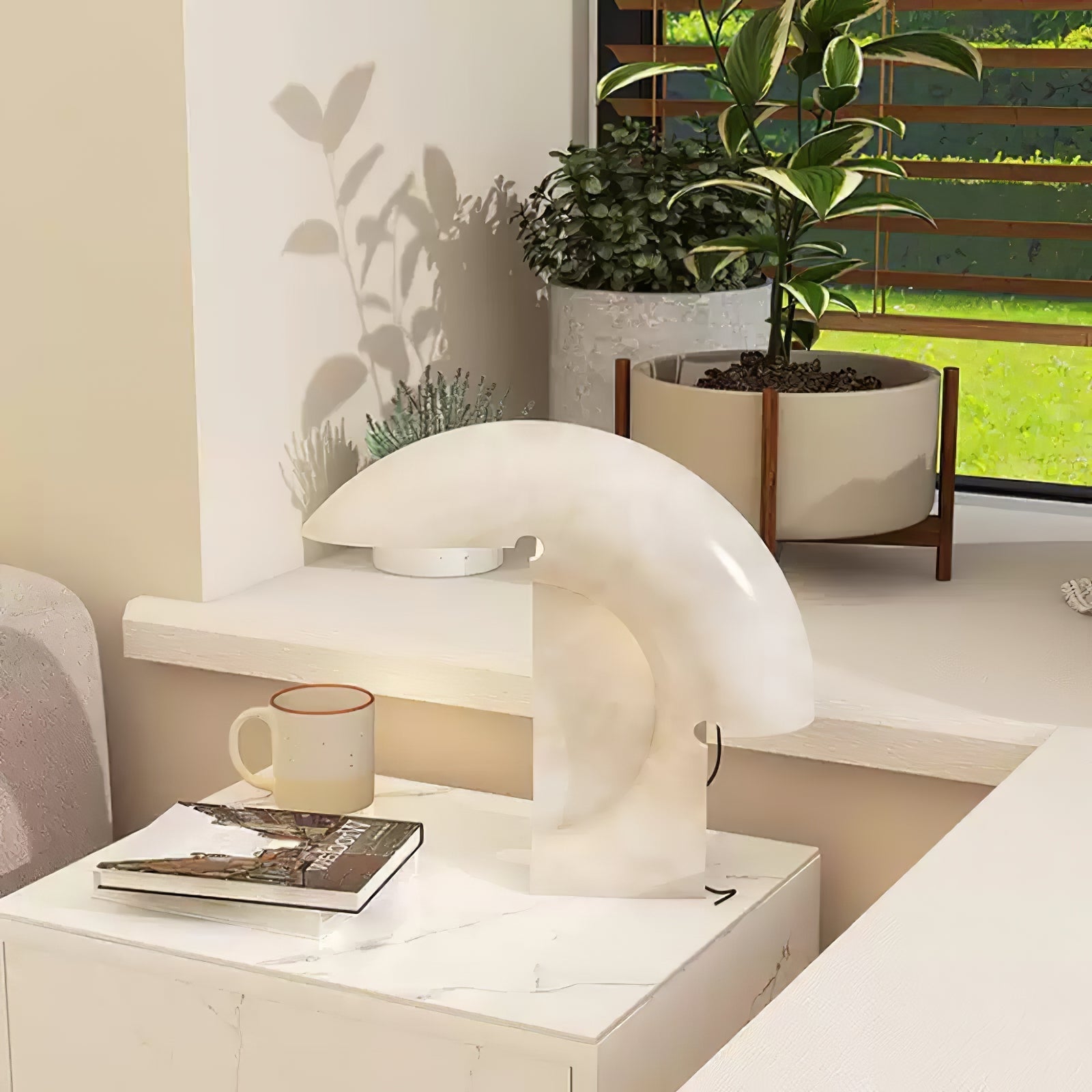 Emmy Modern Marble Table Lamp-Neutral Decor