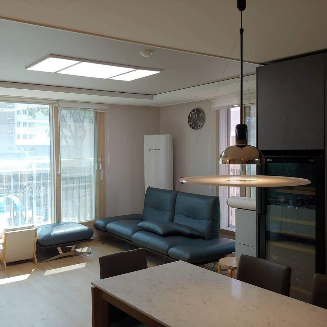 Vero Flying Saucer Pendant Light-Neutral Decor