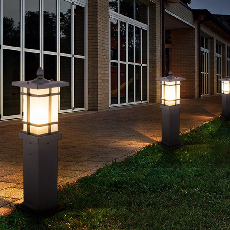 Maurice Elegant Vintage Retro Outdoor Pathway Lamp