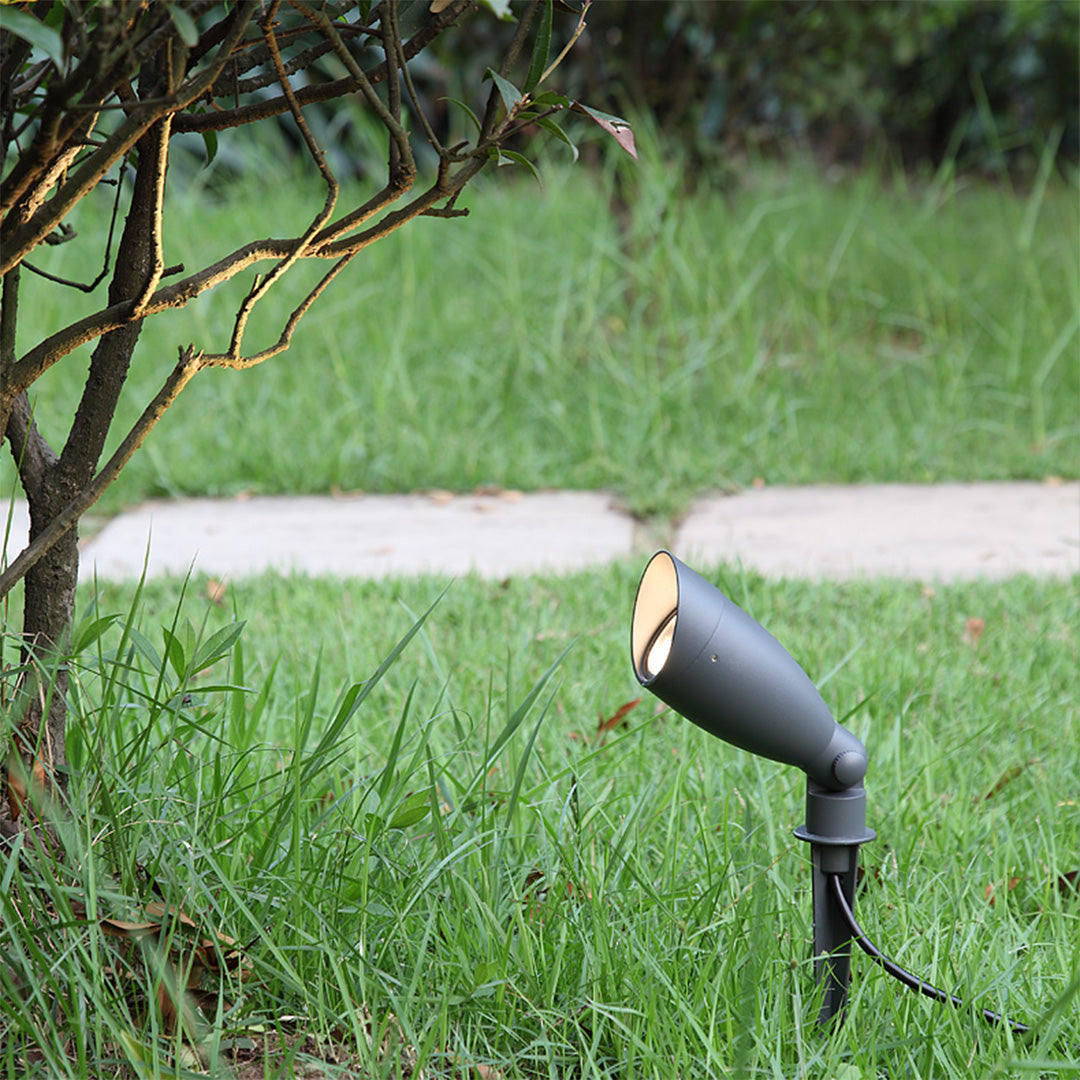 Cubbb LED Minimalist Outdoor Spike Lights