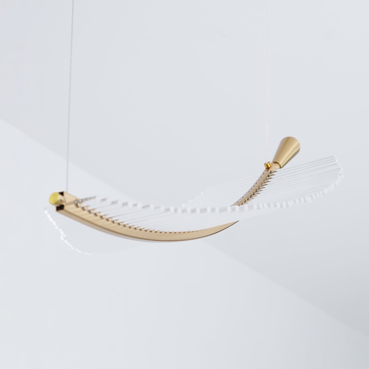 Kuo Chandelier Leaf Acrylic Gold Elegant Modern-Neutral Decor